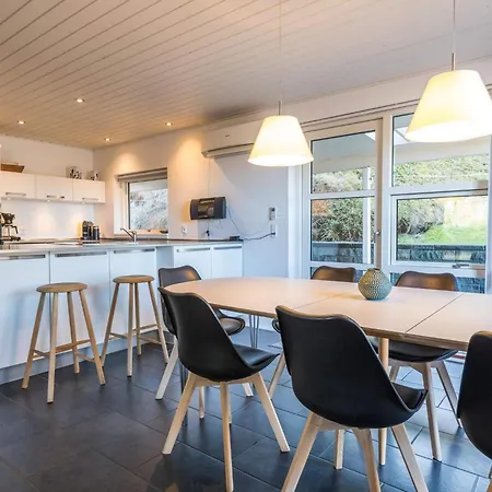 Cozy Coastal Retreat In Fano-by Traum *