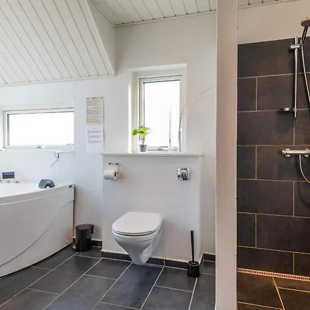 Semesterbostad Cozy Coastal Retreat In Fano-by Traum